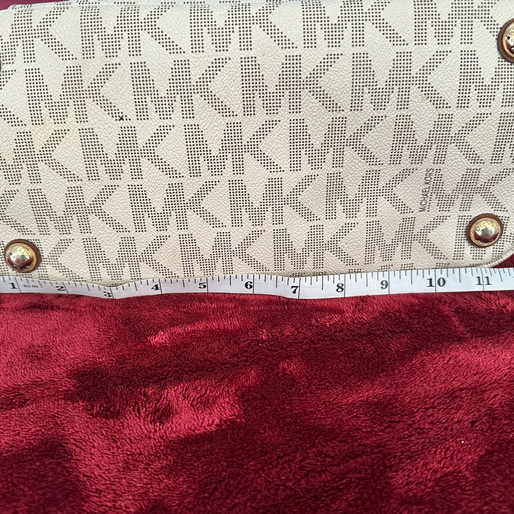 Michael Kors Cream and Brown Logo Tote with VGC - Picture 8 of 9